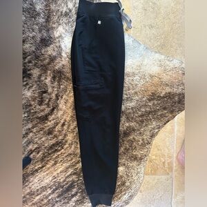Figs xs petite black joggers